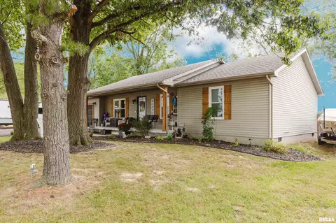 Exterior - 805 E Marshall St, Marion, IL 62959 photo 2 of 7