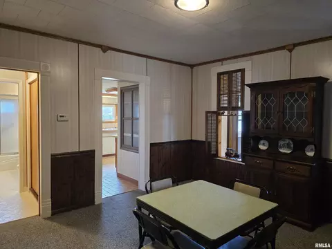 Dining - 543 Custer Pl, Canton, IL 61520 photo 1 of 4