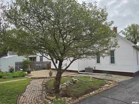 Exterior - 543 Custer Pl, Canton, IL 61520 photo 12 of 12