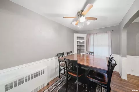 Dining - 708 S Main St, Morton, IL 61550 photo 1 of 2