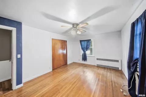Bedroom - 708 S Main St, Morton, IL 61550 photo 4 of 12