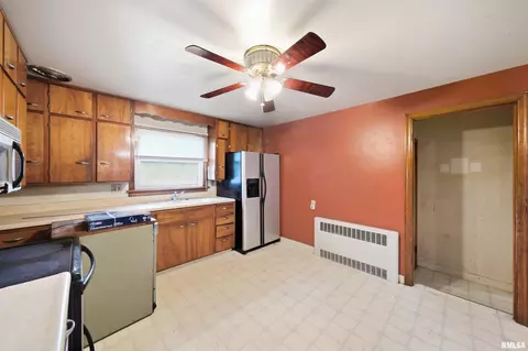 Kitchen - 708 S Main St, Morton, IL 61550 photo 3 of 3