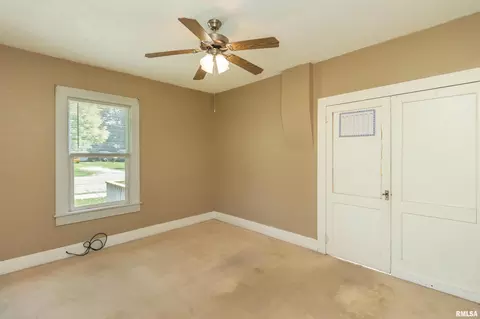 Bedroom - 705 S Spruce St, Delavan, IL 61734 photo 6 of 8
