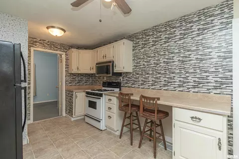 Kitchen - 705 S Spruce St, Delavan, IL 61734 photo 2 of 3