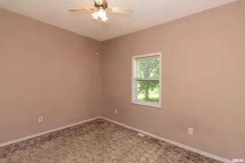 Bedroom - 705 S Spruce St, Delavan, IL 61734 photo 8 of 8