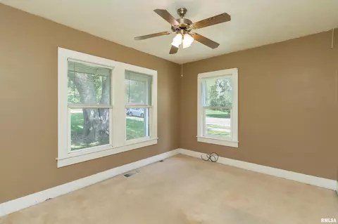 Bedroom - 705 S Spruce St, Delavan, IL 61734 photo 5 of 8