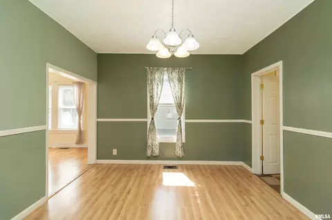 Dining - 705 S Spruce St, Delavan, IL 61734 photo 2 of 2