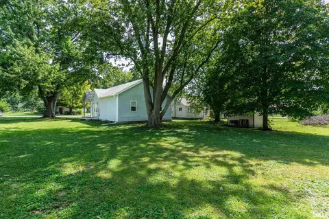 Exterior - 705 S Spruce St, Delavan, IL 61734 photo 4 of 4