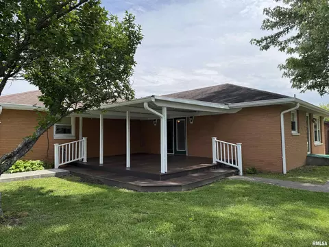 Exterior - 100 Belcher Dr, Anna, IL 62906 photo 2 of 6