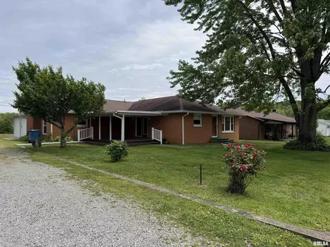 Exterior - 100 Belcher Dr, Anna, IL 62906 photo 3 of 6
