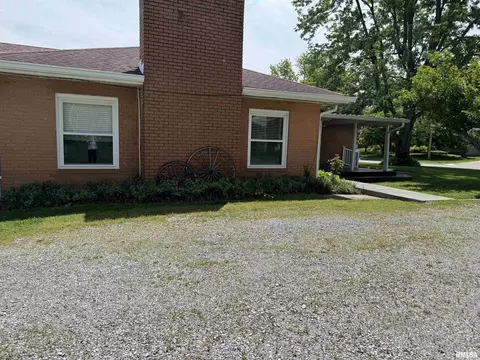 Exterior - 100 Belcher Dr, Anna, IL 62906 photo 4 of 6