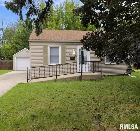 423 W Lakewood Ave, Peoria, IL 61614