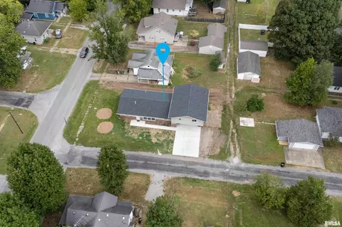 View/Area - 1016 S 13th St, Herrin, IL 62948 photo 2 of 6