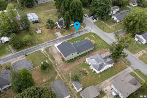 View/Area - 1016 S 13th St, Herrin, IL 62948 photo 5 of 6