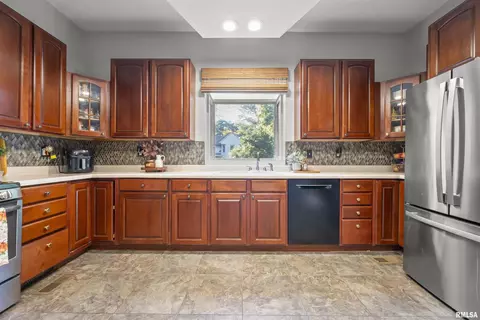 Kitchen - 603 W 3rd St, Delavan, IL 61734 photo 4 of 7
