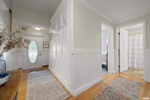 Entry Way - 603 W 3rd St, Delavan, IL 61734 photo 3 of 8