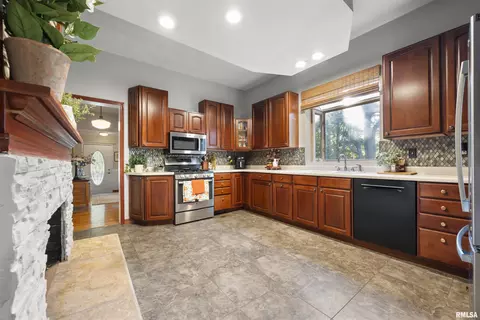 Kitchen - 603 W 3rd St, Delavan, IL 61734 photo 2 of 7