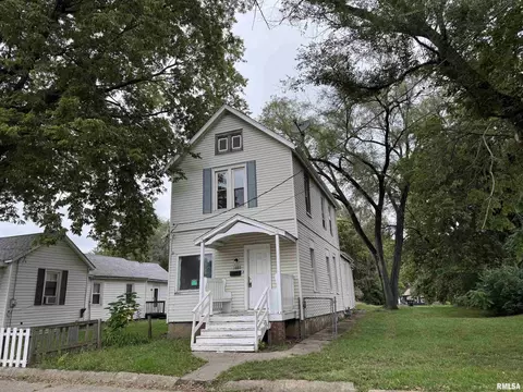 1009 W Smith St, Peoria, IL 61605