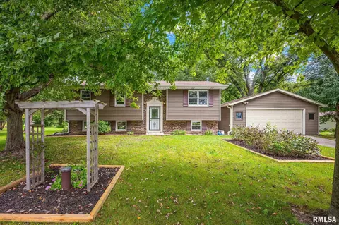 5208 S Cameron Ln, Mapleton, IL 61547