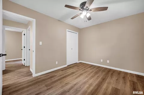 Bedroom - 5208 S Cameron Ln, Mapleton, IL 61547 photo 2 of 4