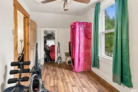 Bedroom - 515 521 N Albert St, Macomb, IL 61455 photo 1 of 5