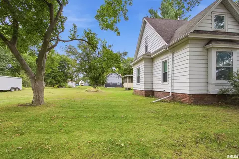 Exterior - 515 521 N Albert St, Macomb, IL 61455 photo 2 of 7
