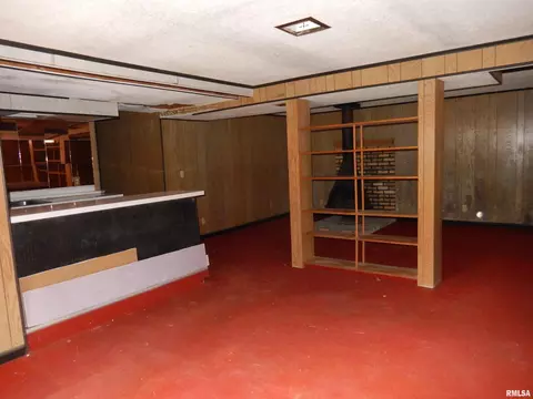 Living - 10 Kimberly Ct, Macomb, IL 61455 photo 8 of 8