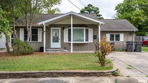 412 Elles Ave, Carterville, IL 62918