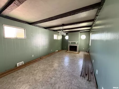 Living - 1127 E Chestnut St, Canton, IL 61520 photo 1 of 5