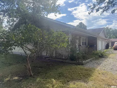 Other - 719 E Benson St, Herrin, IL 62948 photo 2 of 4