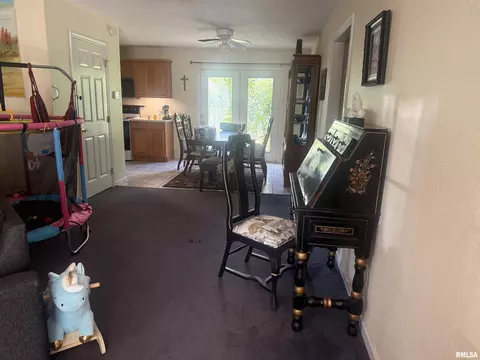 Entry Way - 719 E Benson St, Herrin, IL 62948 photo 1 of 2