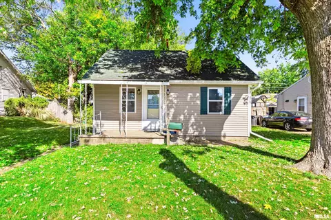 1405 Henrietta St, Pekin, IL 61554