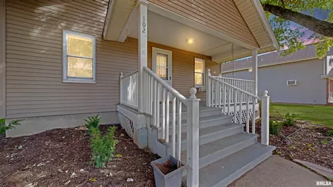 Exterior - 102 N 2nd St, Dunlap, IL 61525 photo 4 of 6