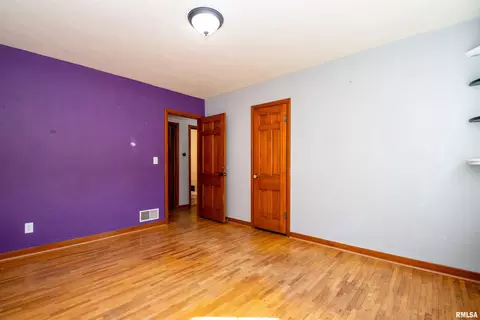 Bedroom - 509 E Mount Vernon St, Metamora, IL 61548 photo 3 of 14