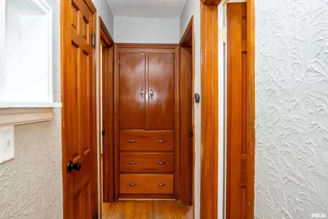 Entry Way - 509 E Mount Vernon St, Metamora, IL 61548 photo 1 of 2