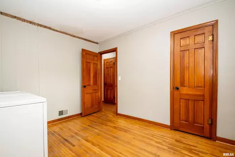 Bedroom - 509 E Mount Vernon St, Metamora, IL 61548 photo 4 of 14