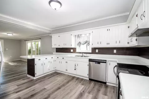Kitchen - 509 E Mount Vernon St, Metamora, IL 61548 photo 1 of 5
