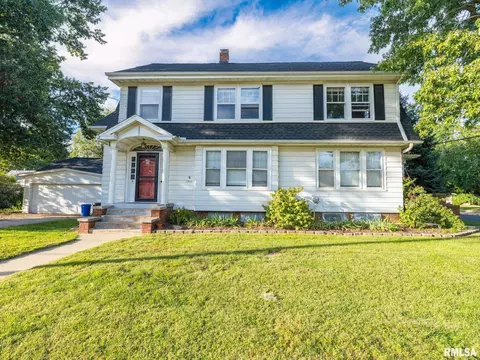 2021 W Callender Ave, Peoria, IL 61604