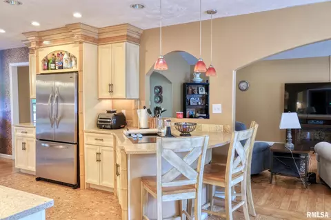 Kitchen - 35 Douglas Dr, Herrin, IL 62948 photo 3 of 4