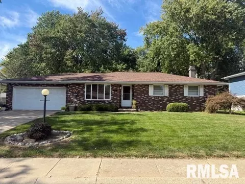 2211 S Kathy Ln, Bartonville, IL 61607