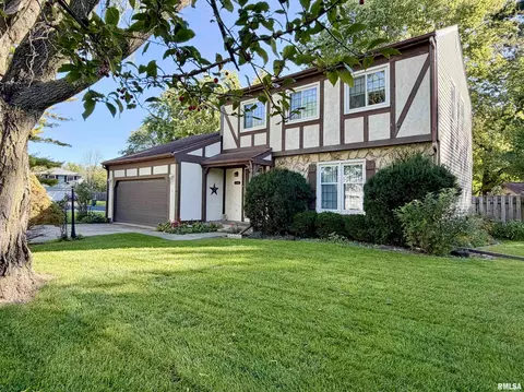 104 Juniper Ln, East Peoria, IL 61611