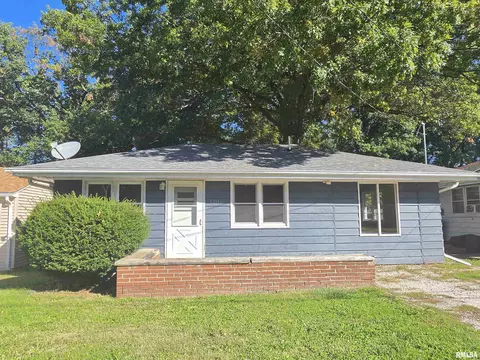 120 W Forest Ave, East Peoria, IL 61611