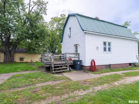 1412 Chestnut St, Canton, IL 61520 photo 5