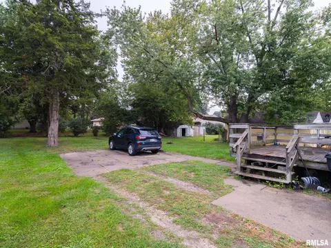 1412 Chestnut St, Canton, IL 61520 photo 4