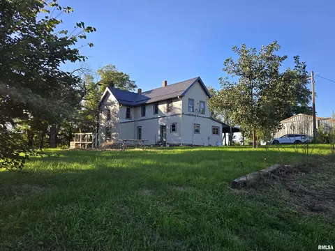 2246 E County Road 2400 Rd, La Harpe, IL 61450
