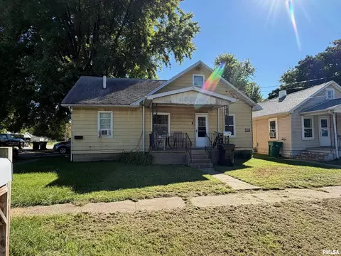 203 Chicago St, East Peoria, IL 61611