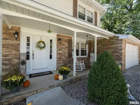 Exterior - 1208 W Woodside Dr, Dunlap, IL 61525 photo 6 of 12