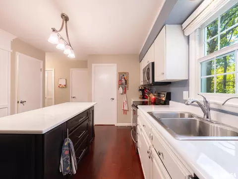 Kitchen - 1208 W Woodside Dr, Dunlap, IL 61525 photo 7 of 7