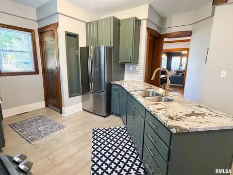 Kitchen - 302 Center St, Eureka, IL 61530 photo 3 of 7