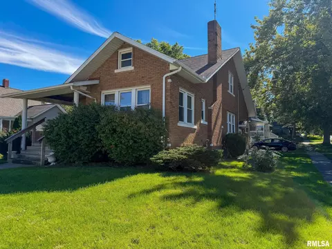 Other - 302 Center St, Eureka, IL 61530 photo 2 of 9